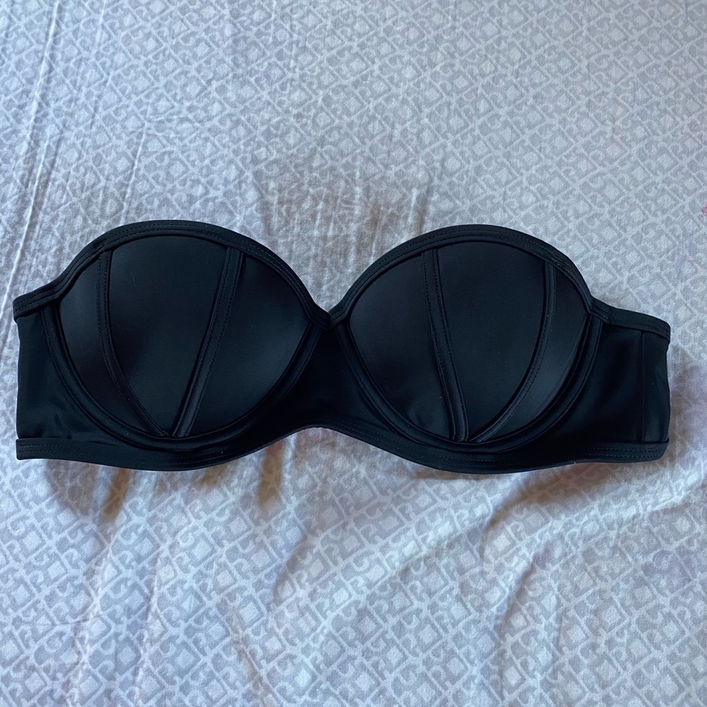 Black Strapless Bikini Top 🌵